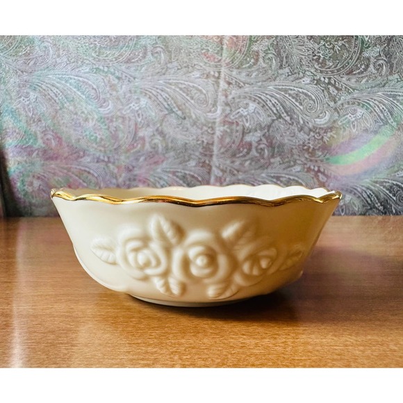 Vintage Rosebud collection by Lenox All purpose bowl with gold trim - Picture 10 of 10